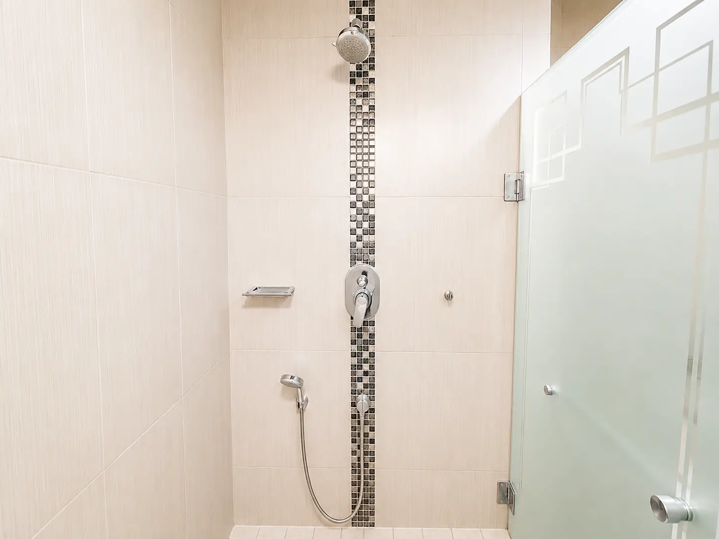 Guest bathroom shower detail